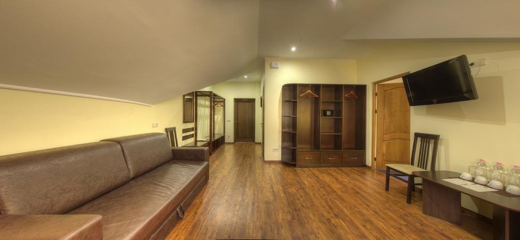 Home Hotel بوكوفِل المظهر الخارجي الصورة