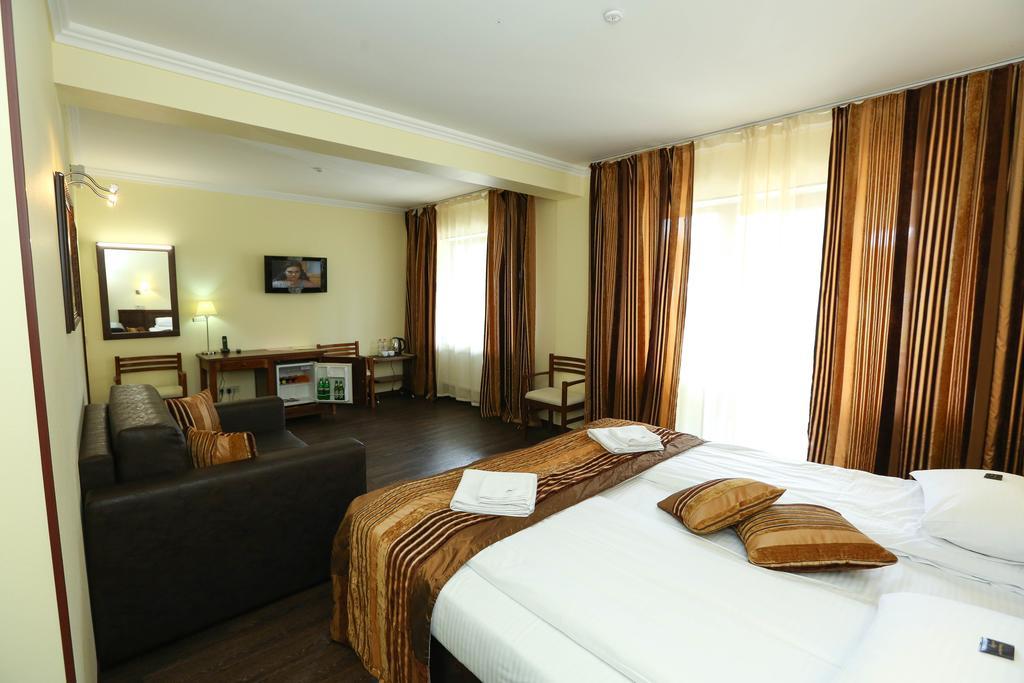 Home Hotel بوكوفِل المظهر الخارجي الصورة