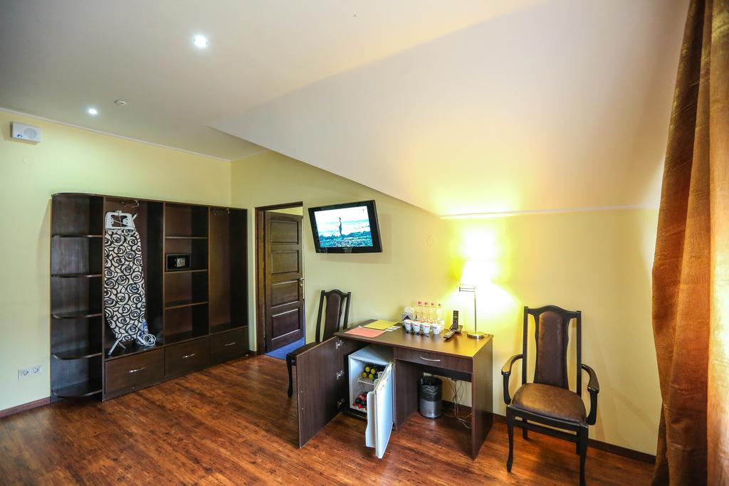 Home Hotel بوكوفِل المظهر الخارجي الصورة