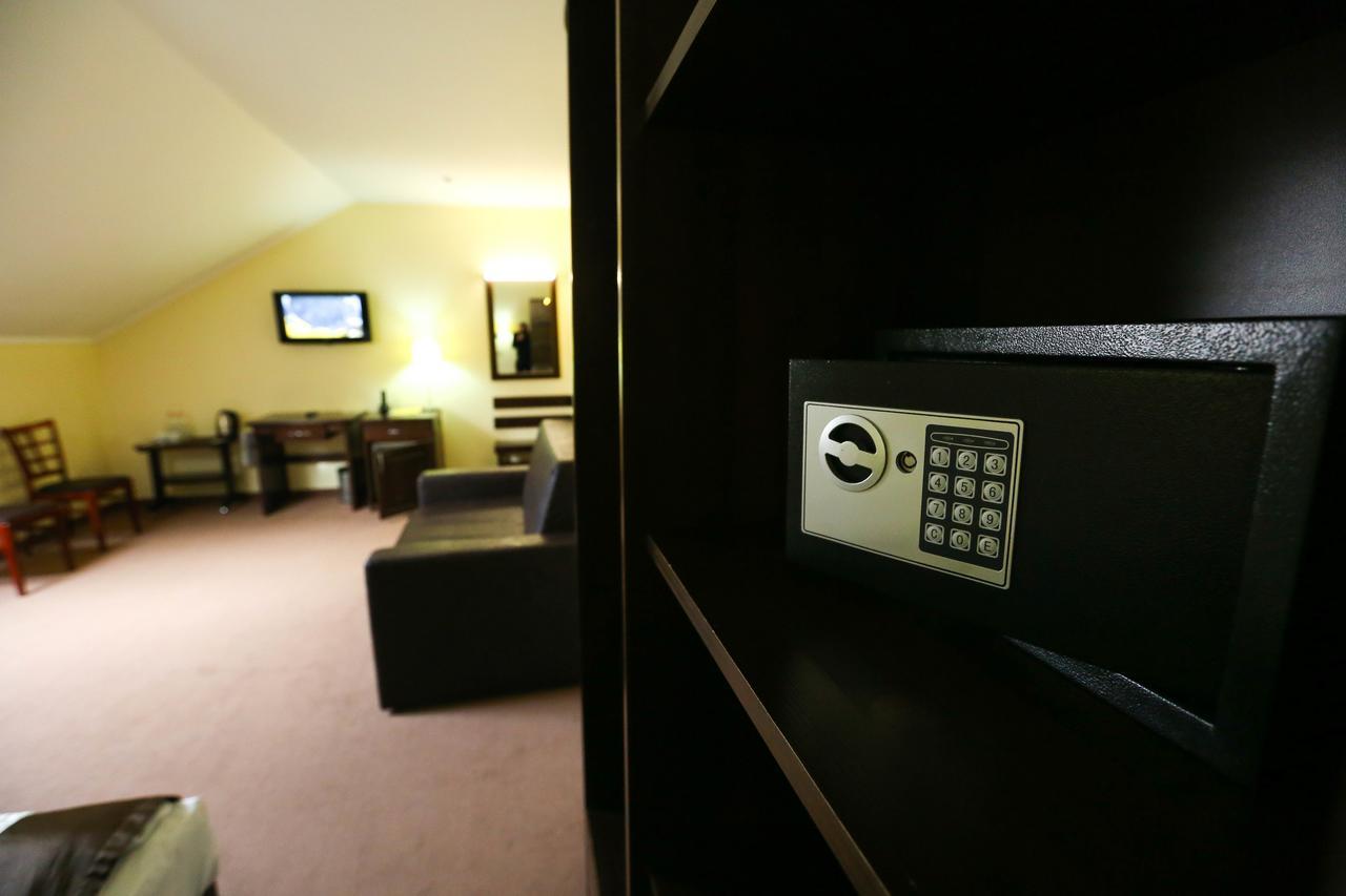 Home Hotel بوكوفِل المظهر الخارجي الصورة