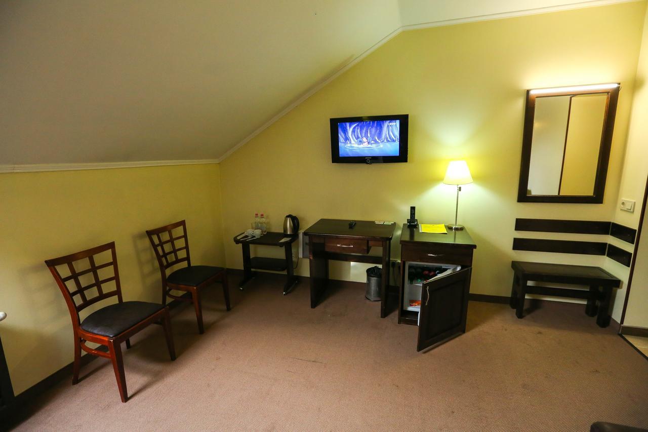 Home Hotel بوكوفِل المظهر الخارجي الصورة